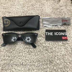 Ray Ban Original Wayfarer Classic Tortoise RB2140